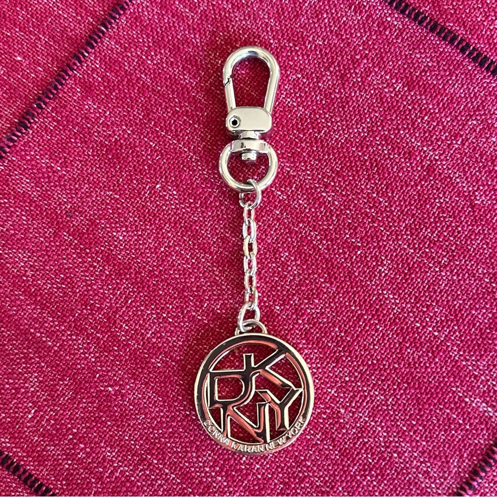 Donna Karan New York DKNY Gold Tone Key Chain Purse Handbag Charm Classic Style